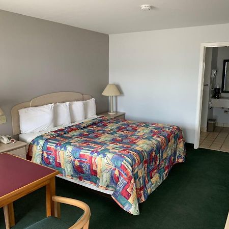 Key West Inn - Childersburg Экстерьер фото